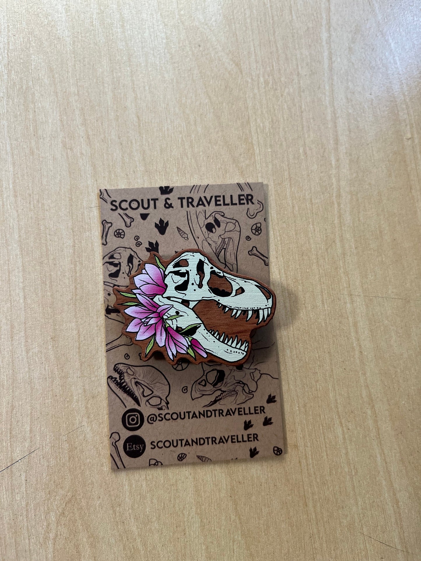 Wooden Dinosaur Skull - TREX - Pin badge