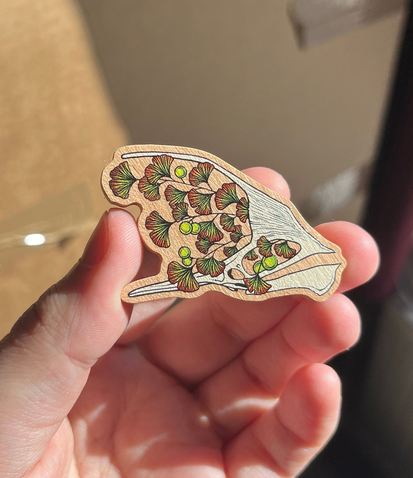 Wooden Dinosaur Skull - TAPEJARA - Pin badge