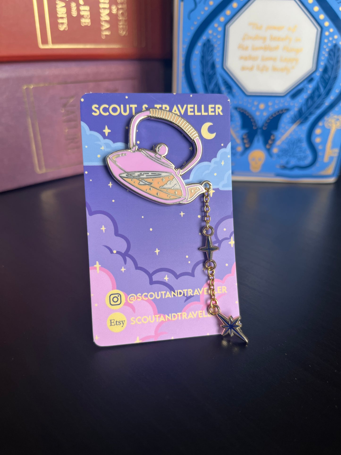 Celestial teapot Pin - Japanese Tetsubin