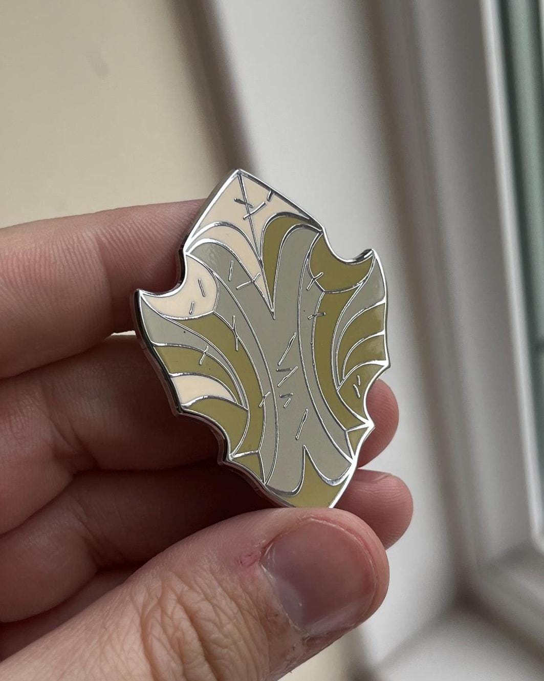 Auri-El's Shield pin